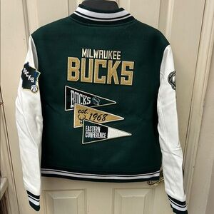 Milwaukee Bucks Green and White Varsity Jacket Medium